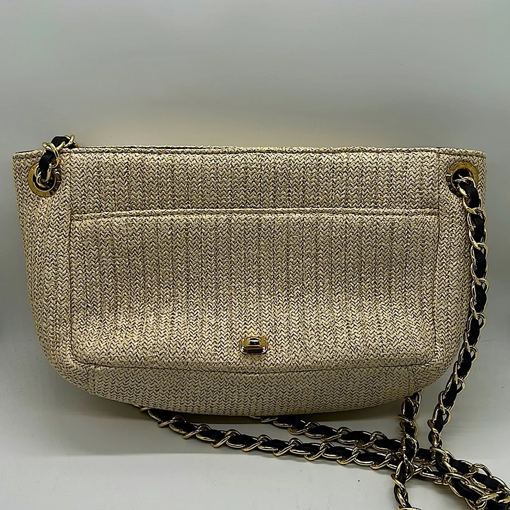 Henri Bendel Beautiful Authentic Beige and Gold Chain Satchel Purse Bag 👜👜 - Picture 4 of 7